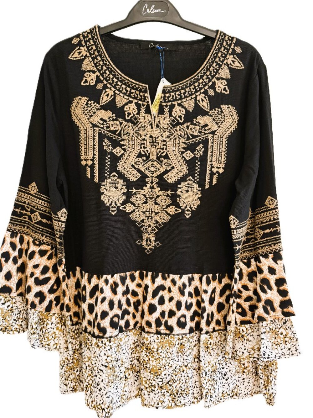 Calessa NWT Black and Animal Print Top